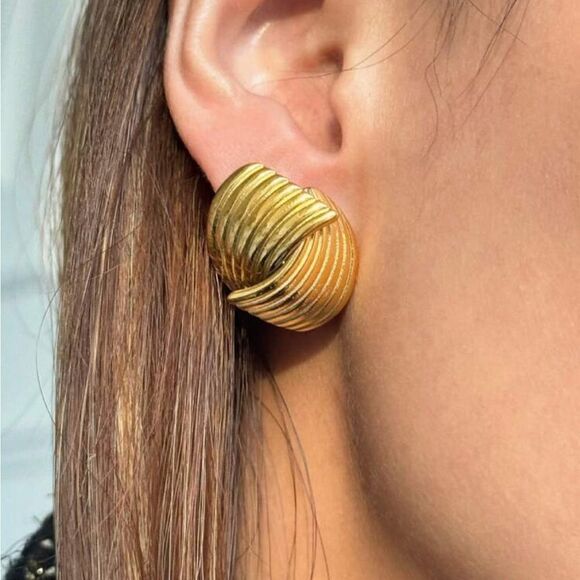 Anthropologie Jewelry - Vintage style earrings N319